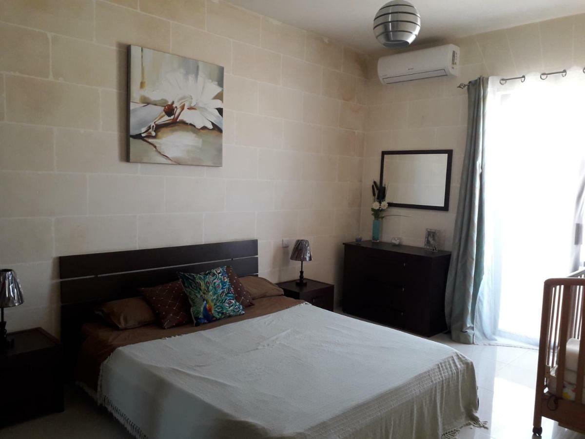 Gozo Holiday Apartment Għajnsielem Buitenkant foto